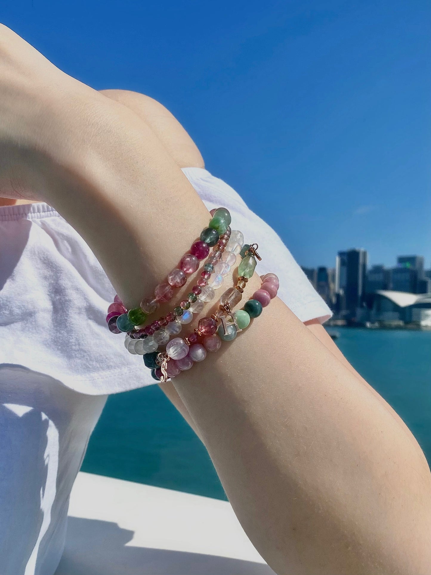 豐富音調彩虹電氣石