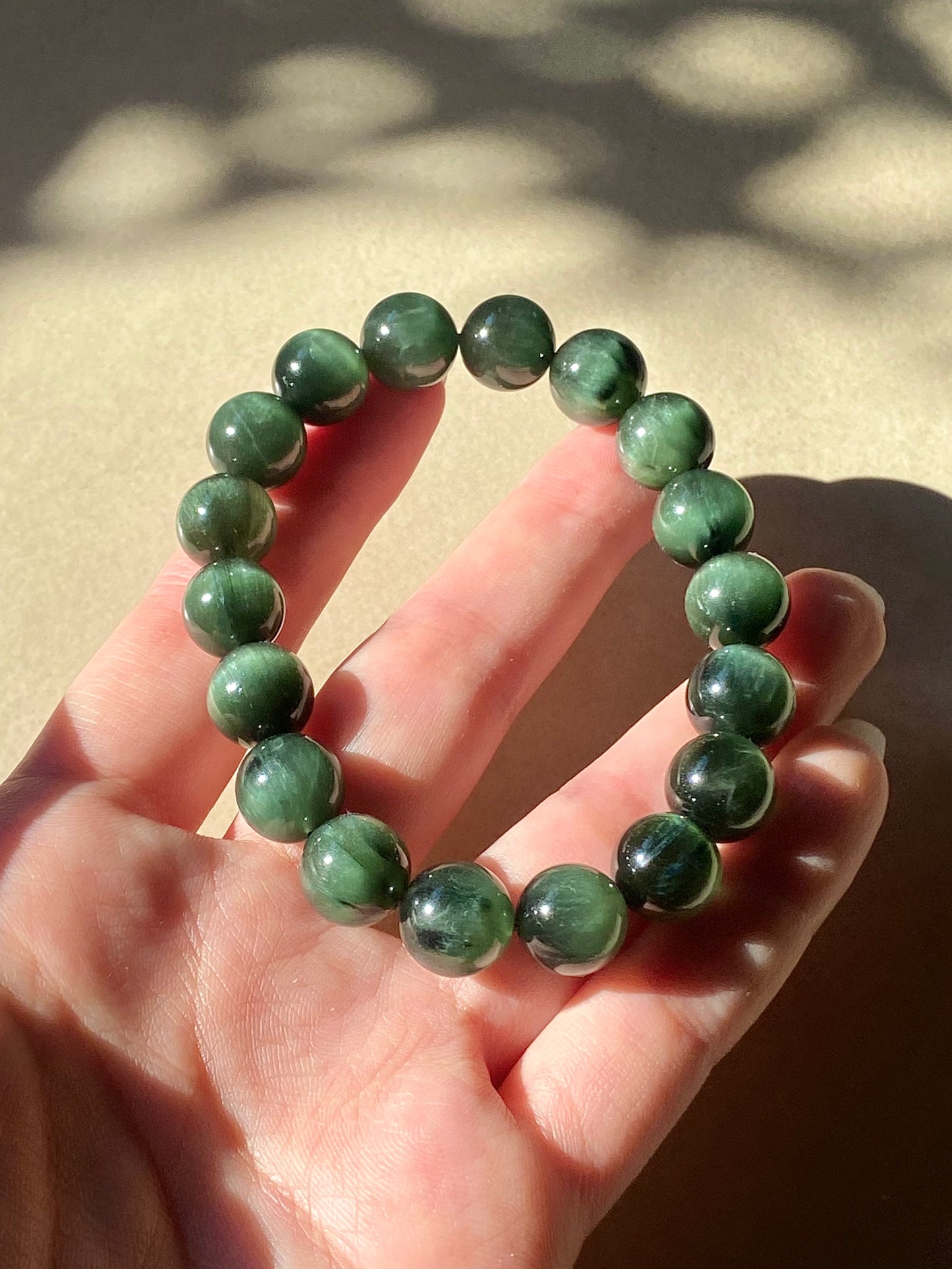 高品質綠色針鐵礦水晶